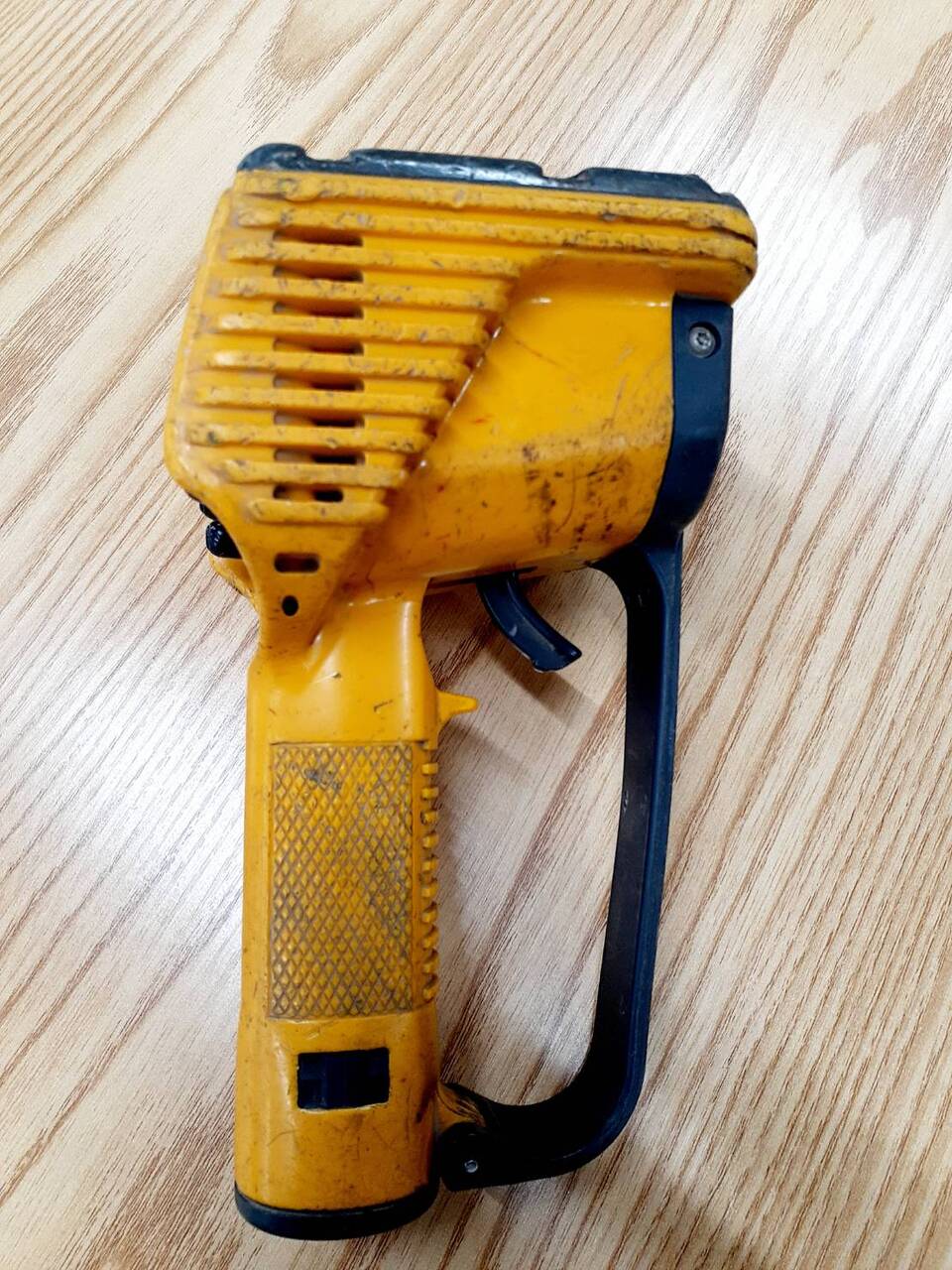 ラジコン　UNIC　RC33R-AK　（中古）