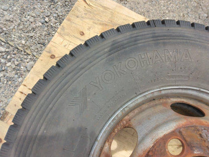タイヤ　スノー　1本　ヨコハマ　225-90Ｒ17.5 127/125Ｌ（中古）