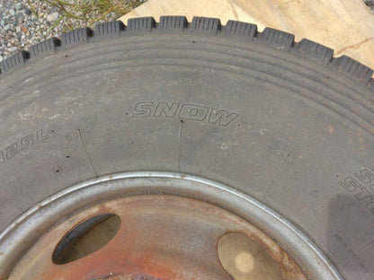 タイヤ　スノー　1本　ヨコハマ　225-90Ｒ17.5 127/125Ｌ（中古）