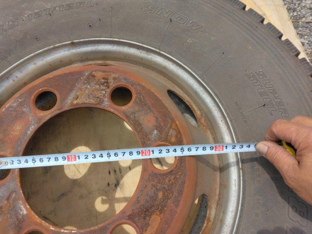 タイヤ　スノー　1本　ヨコハマ　225-90Ｒ17.5 127/125Ｌ（中古）