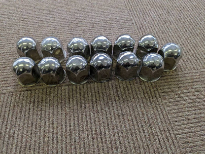 ホイールナットキャップ  (中古）