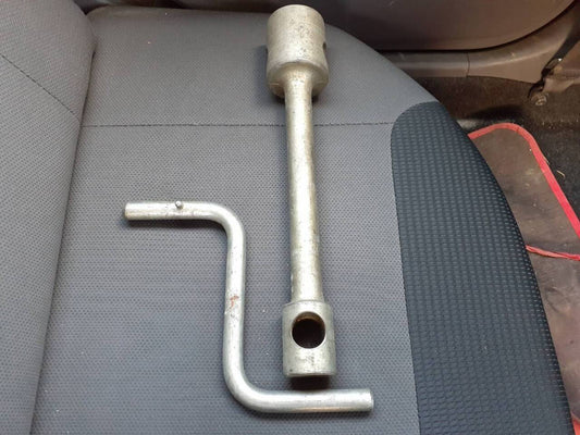 車載工具セット　中古