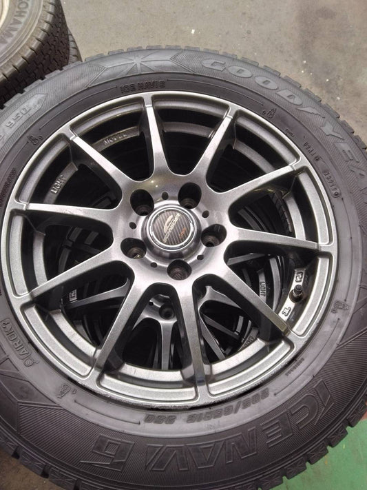 スタッドレスタイヤ　4本　GOODYEAR　205/65R16　（中古）