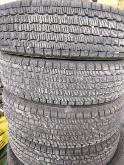 （棚卸まとめ売り）スタッドレスタイヤ　4本【145R12LT】【BRIDGESTONE】（中古）