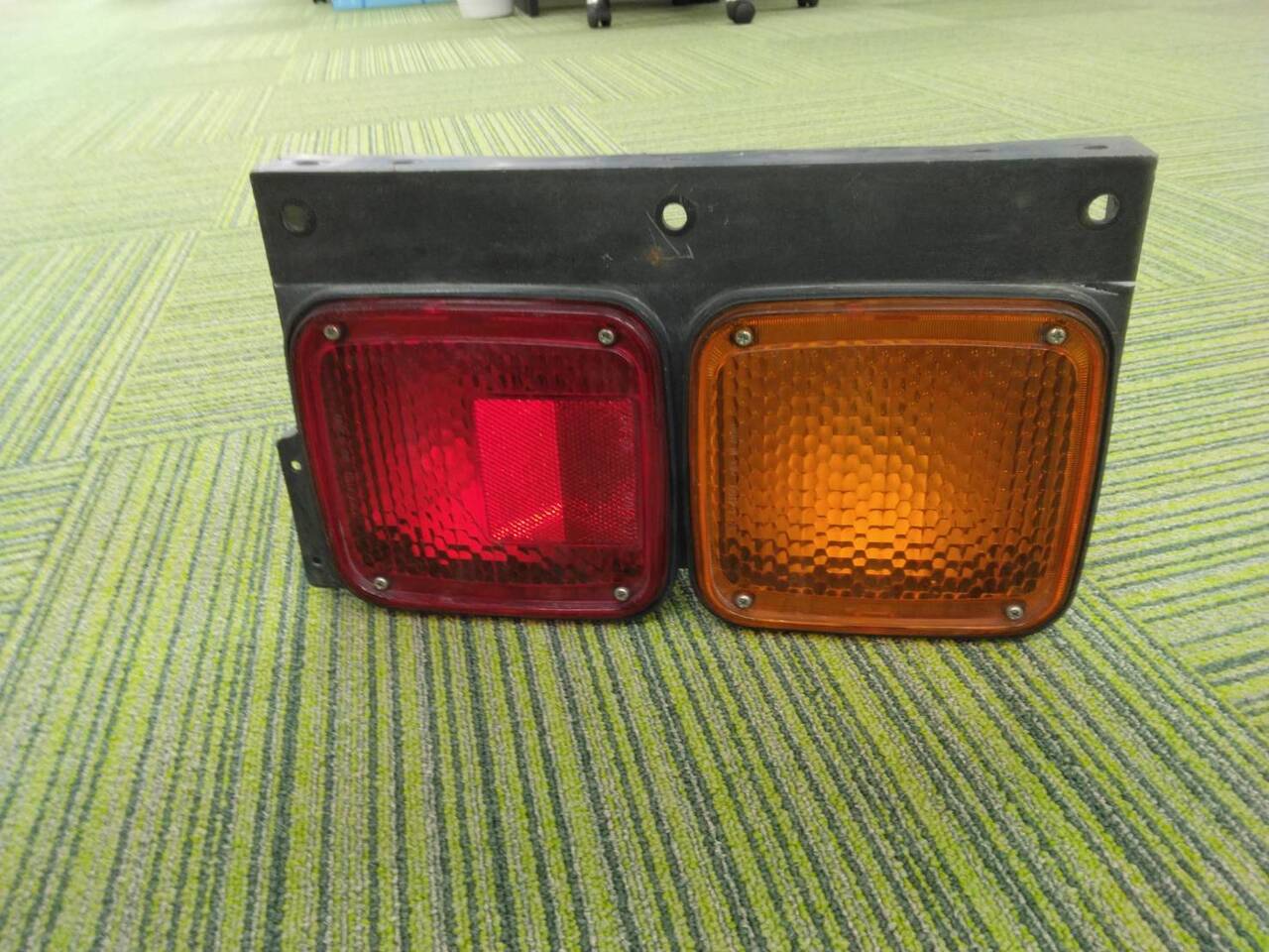 テールランプ　（中古）