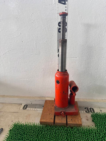 ジャッキ　工具付き　NP-41　4トン（中古）