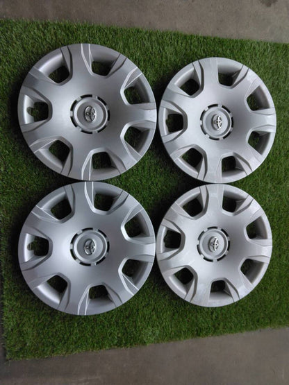 ホイールキャップ　【トヨタ】【ハイエース】で使用（中古）