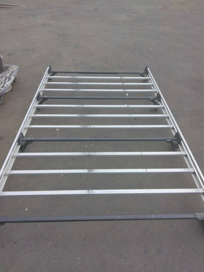 ルーフキャリア　THULE　KDH201から取り外し（中古）