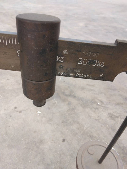 台秤　メーカー不明　縦140㎝　横90㎝　高さ140㎝　（中古）