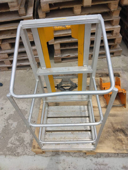 高所作業用　　かご　（中古）