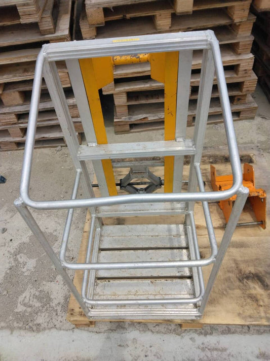 高所作業用　　かご　（中古）