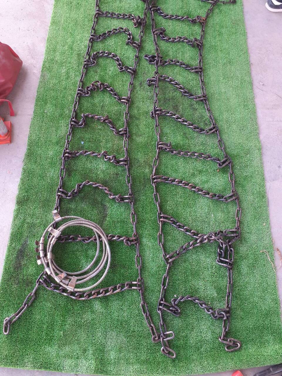 タイヤチェーン　サイズ不明　（中古）
