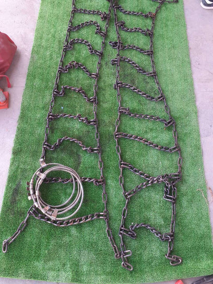 タイヤチェーン　サイズ不明　（中古）