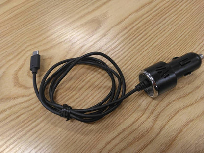 シガーソケット　充電器　Tyoe-C（中古）