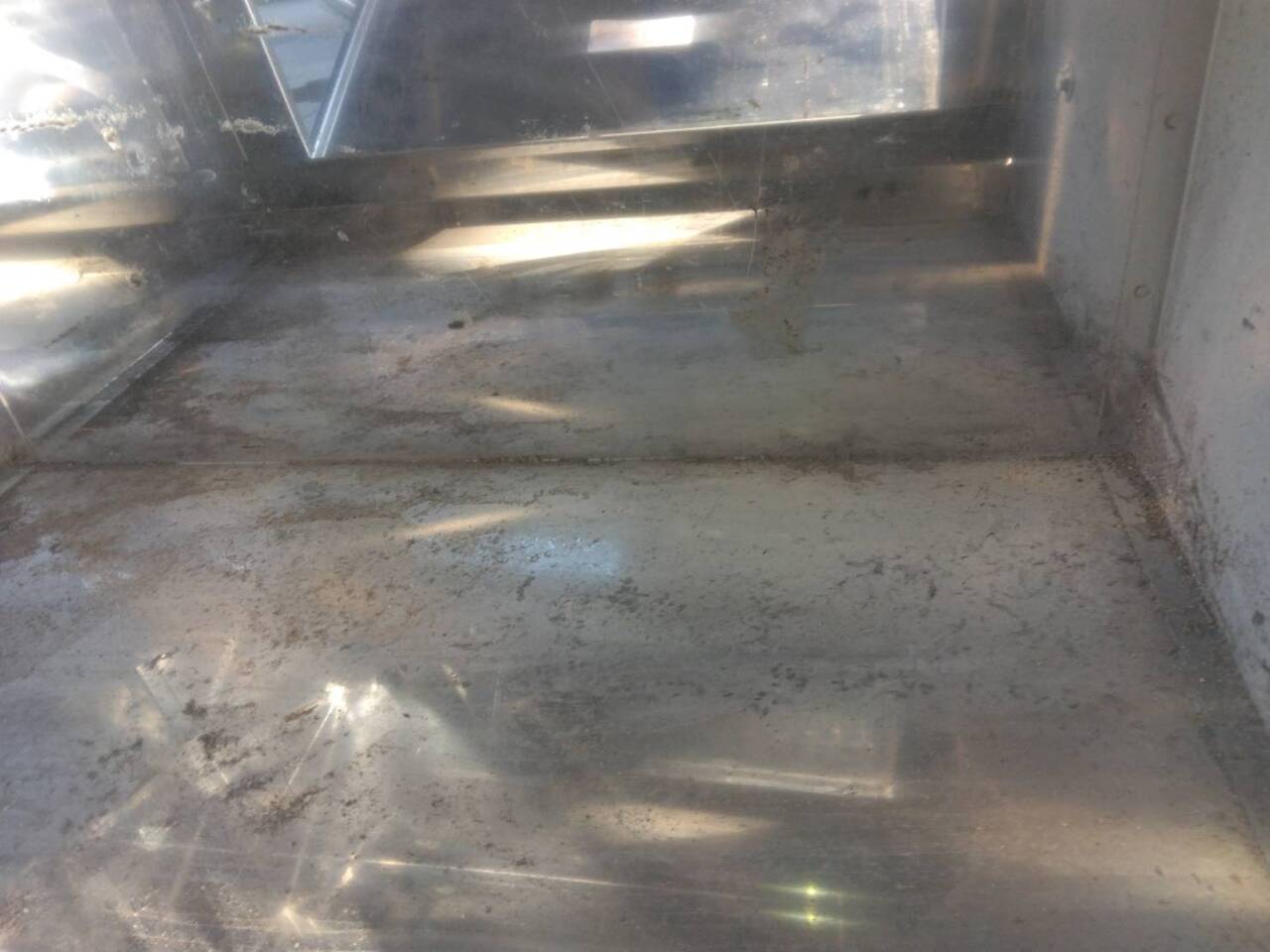 工具箱　ステンレス　　300mm  ×500mm   ×320mm　(高さ）　（中古）