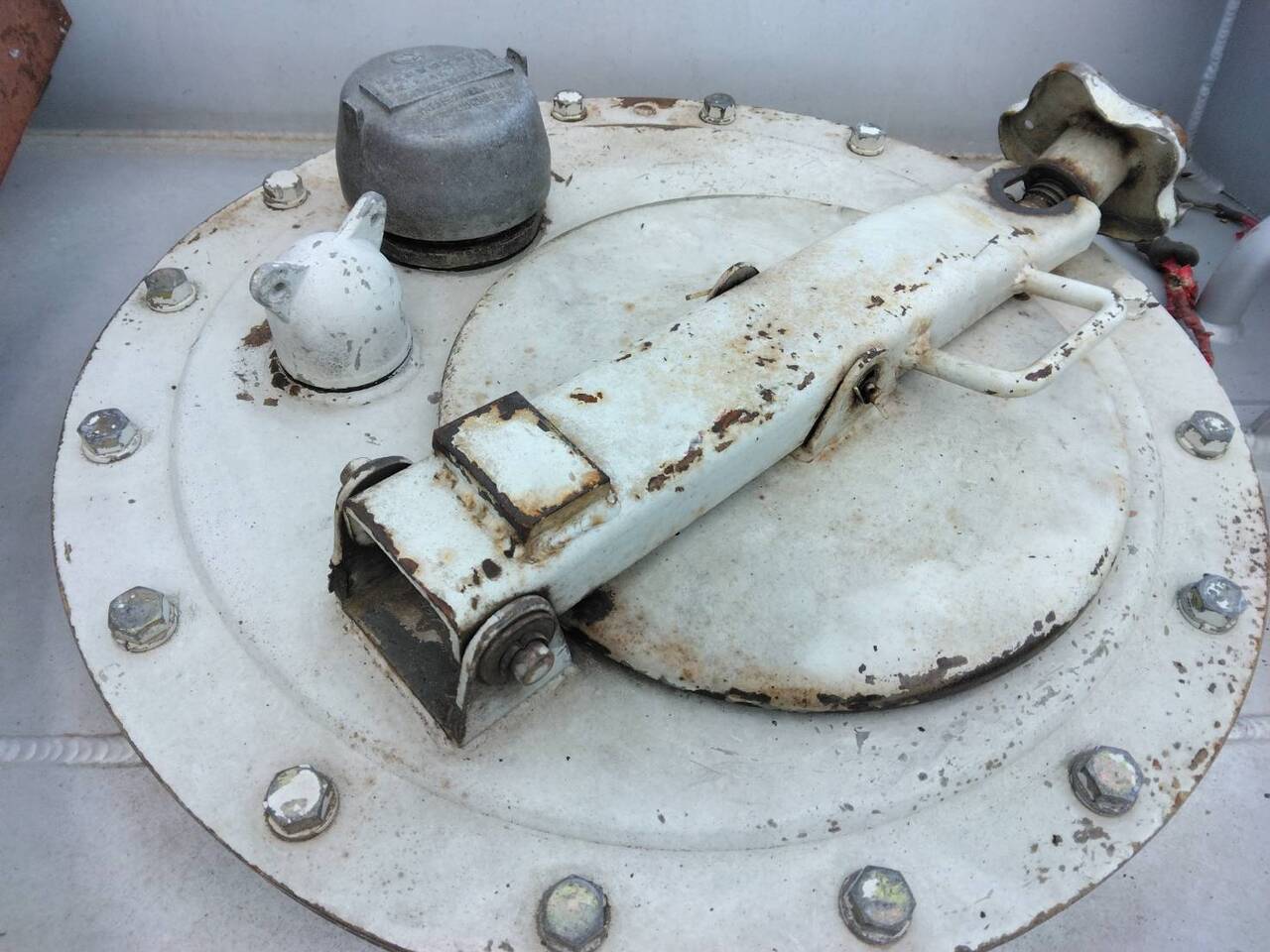 タンク　タツノ　1000L   不動（中古）