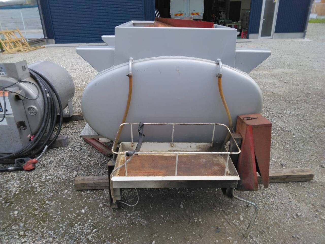 タンク　タツノ　1000L   不動（中古）