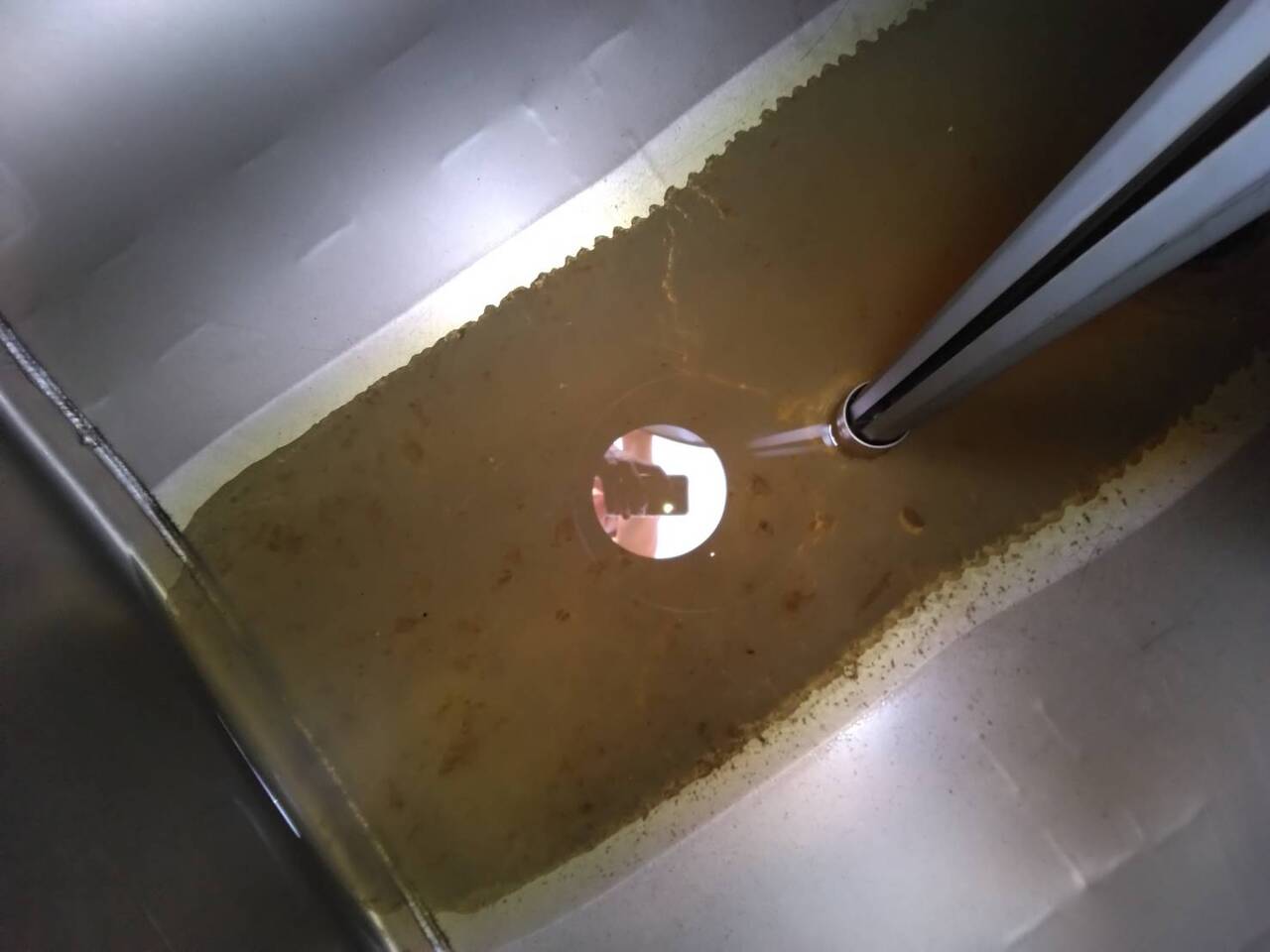 タンク　タツノ　1000L   不動（中古）