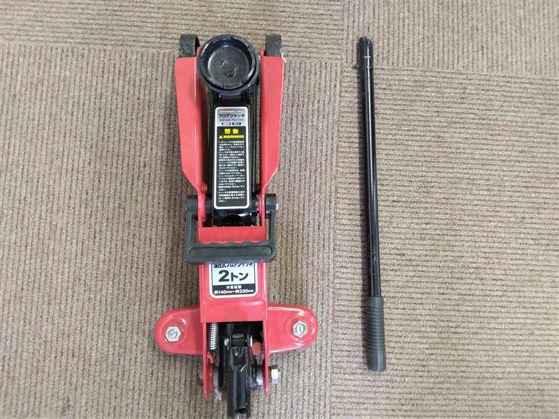 ジャッキ　オートバックスセブン　2トン　KG-LH178Vから取り外し（中古）