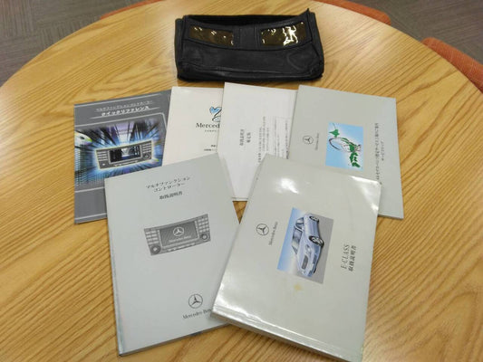 取扱説明書 　メルセデスベンツ　E-CLASS (中古)