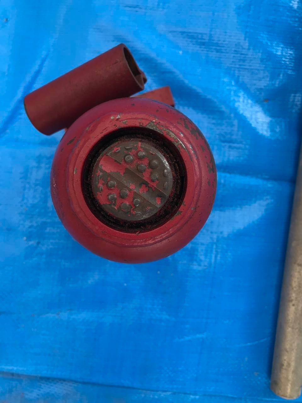 ジャッキ　工具付き　ＫＹＢ４トン　（中古）