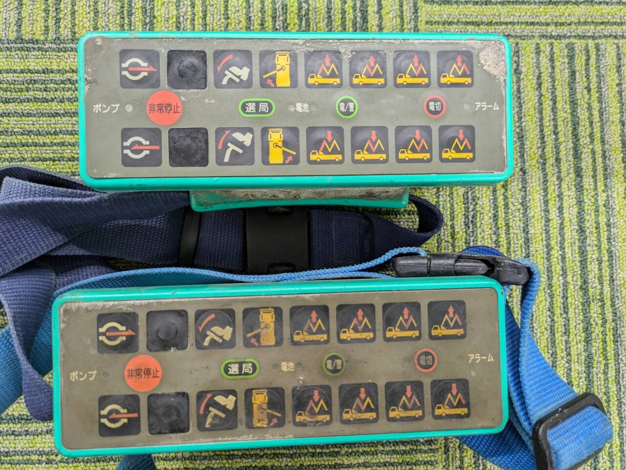 ラジコン　送信機のみ　タダノ型式不明（中古）