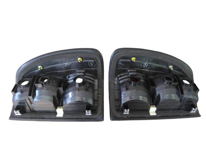 テールランプ　トヨタ　純正　ランドクルーザー100　GF-UZJ100W（中古）