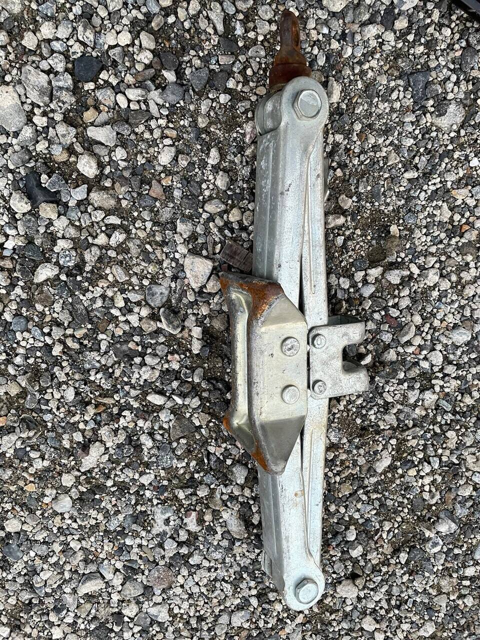 ジャッキ　工具付き（中古）