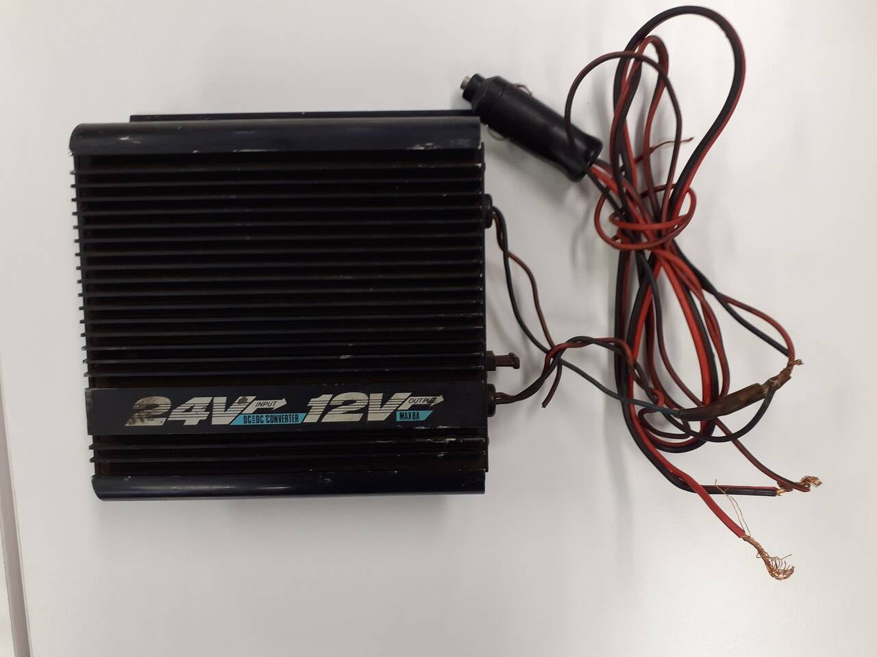 DCコンバーター　セルスター工業  DC508 (中古)