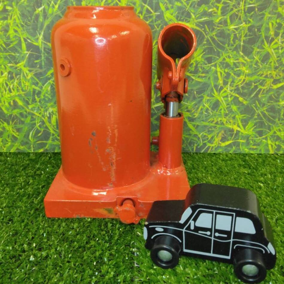 ジャッキ　ジャッキのみ　B5 4MOT　4トン（中古）