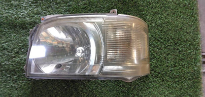 Out of spec: Toyota Hiace left headlight