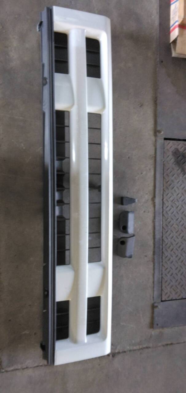 バンパー　　（中古）