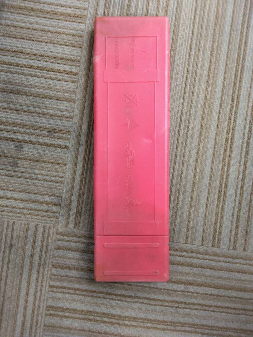 三角版　ケースあり（中古）