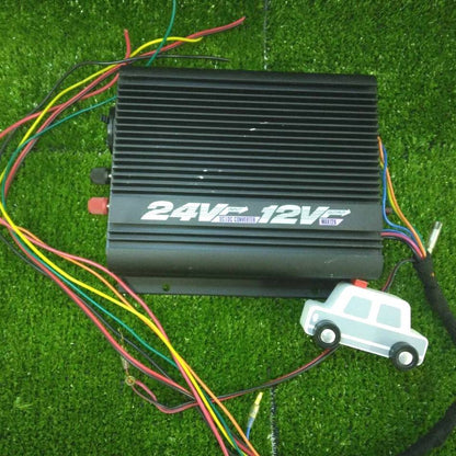DC-DCコンバーター セルスター DC12V 12A 24V→12V変換用（中古）
