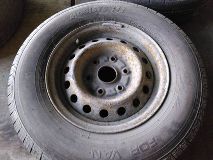 ノーマルタイヤ　2本　【MOBISYS777   2016年製】【195/80R15   107/105L LT】（中古）