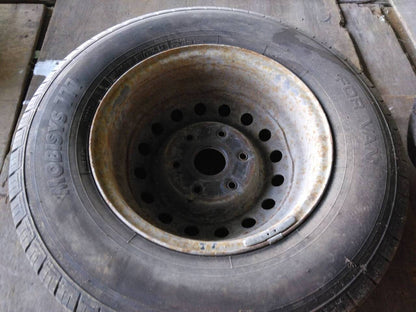 ノーマルタイヤ　2本　【MOBISYS777   2016年製】【195/80R15   107/105L LT】（中古）