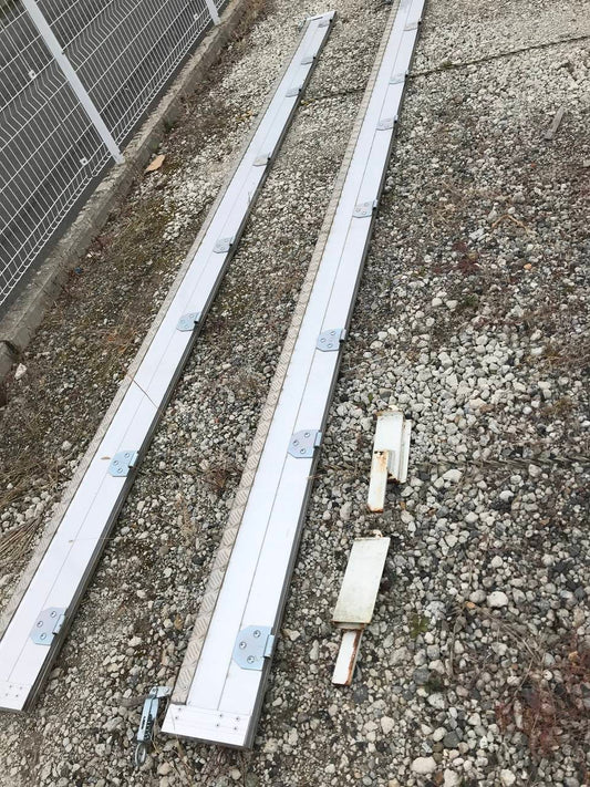 あおり　２枚セット　　レンジャー  KL-FGJPDA で使用（中古）