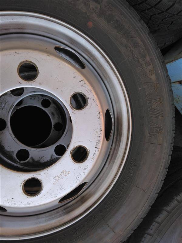 （棚卸まとめ売り）タイヤ　6本　YOKOHAMA　205/80R17.5　LDF-KDY281から取り外し（中古）