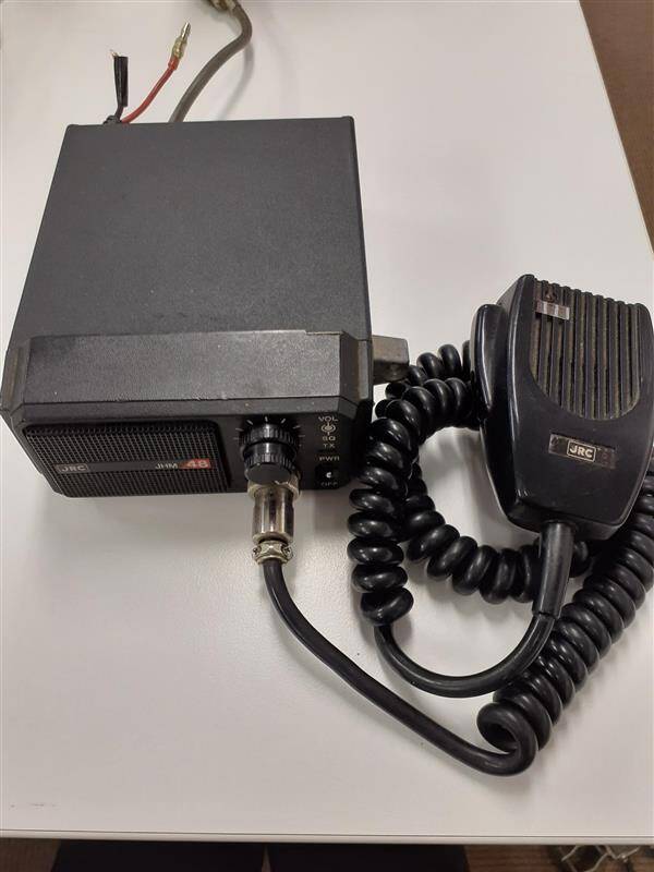 無線機　日本無線?　　FFM2NM400-5F2D-F3E1-1　(中古)