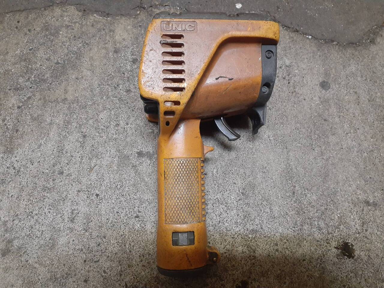 ラジコン　送信機のみ  古河ユニック RC-31R-HK（中古）