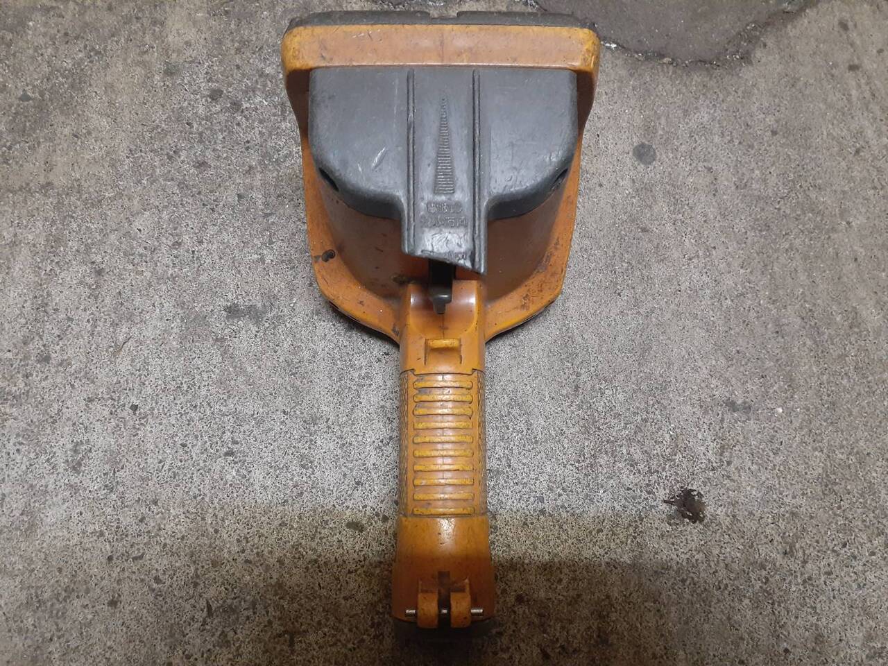 ラジコン　送信機のみ  古河ユニック RC-31R-HK（中古）