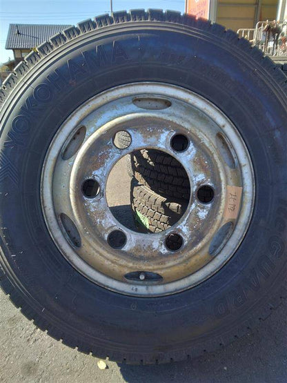（棚卸まとめ売り）タイヤ　5本　【YOKOHAMA】【225/75R16】（中古）