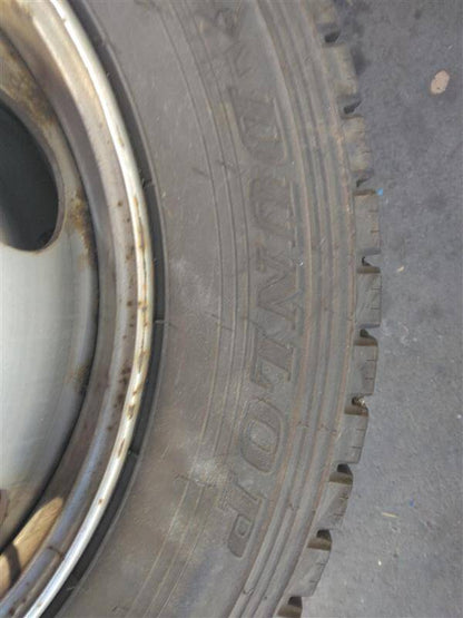 （棚卸まとめ売り）スタッドレスタイヤ 5本 DUNLOP 225/60R17.5（中古）