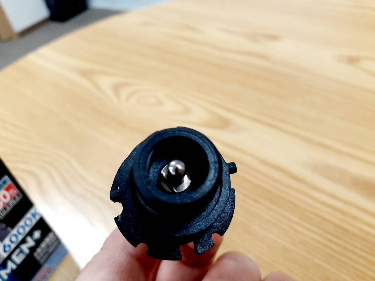 バルブ　　純正HID交換用　辰巳工業　（中古）