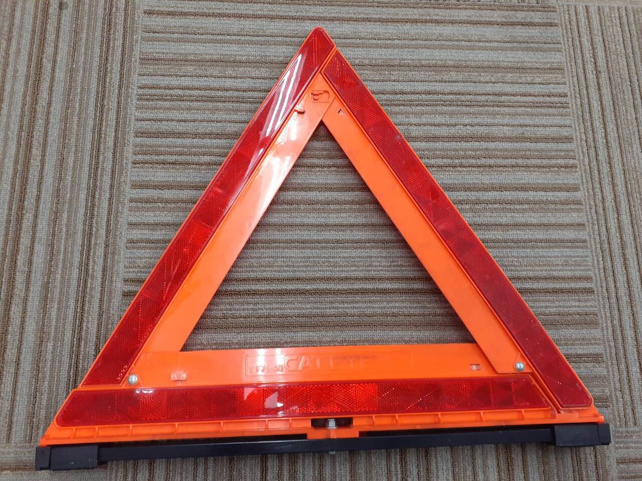 三角版　ケースあり（中古）