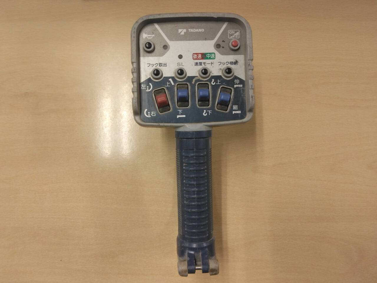 ラジコン　送信機のみ　タダノ　RCS-FT1N　09029440　【通電確認済み】（中古）