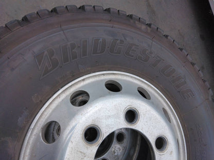 スタッドレスタイヤ　6本　BRIDGESTONE　225/90R17,5　W900（中古）
