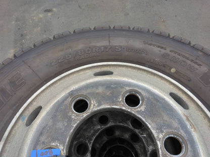 スタッドレスタイヤ　6本　BRIDGESTONE　225/80R17,5　123/122L　（中古）