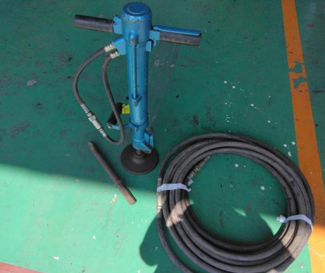 油圧ブレーカー　ハンドブレーカー　ハツリ機 油圧杭打機 油圧ホースセット　（中古）