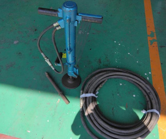 油圧ブレーカー　ハンドブレーカー　ハツリ機 油圧杭打機 油圧ホースセット　（中古）